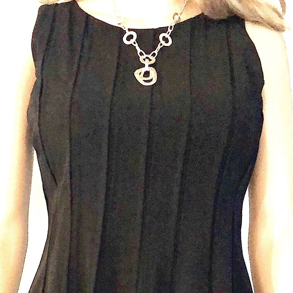 Calvin Klein Pleated Sift Lightweight Summer Dressy Dress ENC - Picture 3 of 4